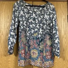 値下げ！花柄ネイビートップス