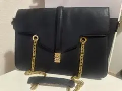 CHARLES & KEITH ブラックショルダーバッグ