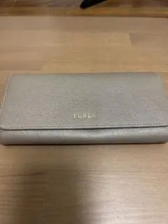 FURLA 長財布 グレージュ フラップ式のサムネイル