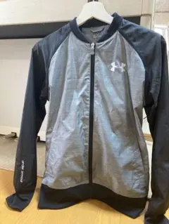 アンダーアーマー　スポーツウェア(上)