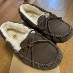 UGG ブラウン モカシン リボン付き