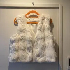 【新品未使用】ファーベスト　ジレ　ホワイト　白
