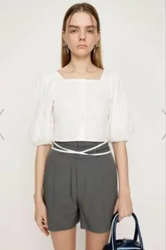 [新品タグ付き] SLY FRONT BUTTON LACE PUFF トップスのサムネイル