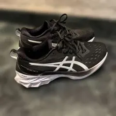 アシックス　ランニングスシューズ