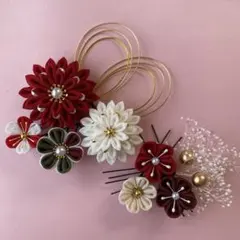 つまみ細工髪飾り　小ぶり　成人式　結婚式　卒業式　七五三　袴　和装　振袖　赤系