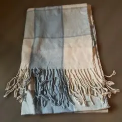 青とオフホワイトのチェック柄ストール　マフラー　膝掛け