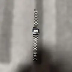 デジタル時計 ステンレススチール製　チープカシオ