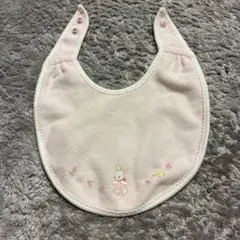 familiar ピンクのウサギ刺繍スタイ