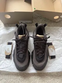 KITH x On K-Teck 2 スニーカー ブラウンのサムネイル