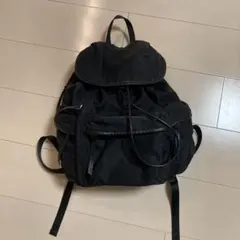 アダムエロペ　黒 ナイロン　バックパック フラップ付き　リュック
