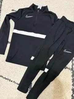 NIKE ジャージ　xs 130cm