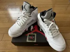 シュプリーム×エアジョーダン5レトロホワイト