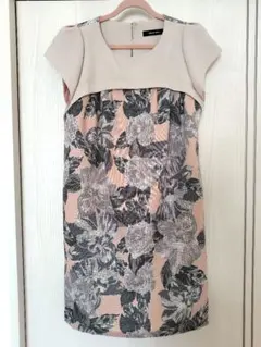 ROSE BUD 花柄ノースリーブタイトワンピース