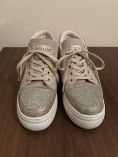 MUUM スパンコール付きベージュハイカットスニーカー