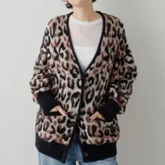 美品 Whim Gazette 24AW 2wayレオパードシャギーカーディガンのサムネイル
