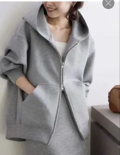 スローブイエナ パーカー