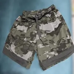 Under Armour メンズ ショートパンツ 迷彩柄 MDのサムネイル