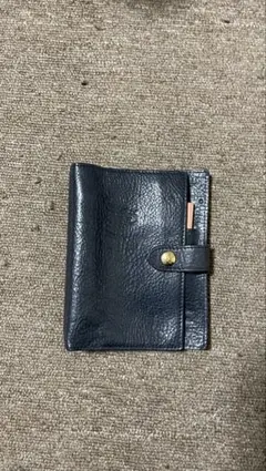 IL BISONTE （イルビゾンテ） 手帳カバー　ブラック　6穴リング