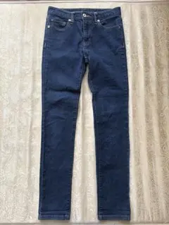 GU ウルトラストレッチスキニージーンズ