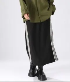 サイドライン ロングスカート