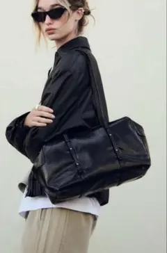 【極美品】完売品 ZARA ザラ スムース旅行用ボストンバッグ 完売品 ブラック 極美品】完売品 ZARA ザラ スムース旅行用ボストンバッグ 完売品