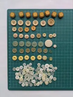 ボタンまとめ売り　茶色　ブラウン　黄土色　キャメル　黄色　ハンドメイド　裁縫