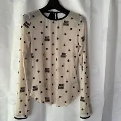 MARY QUANT 長袖トップス ベージュ 透け感のサムネイル