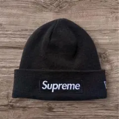 Y*i様 国内正規 Supreme 黒ビーニー World Famous刺繍 ニ
