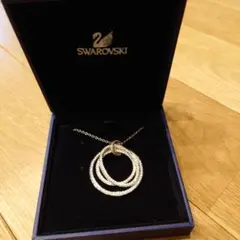 スワロフスキー パール ダブルリング ネックレス ピアス 未使用級 