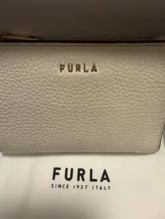 FURLA ホワイト 二つ折り財布