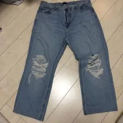 ライトブルーダメージデニムパンツ