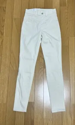 新品未使用タグ付き！ユニクロウルトラストレッチハイライズレギンスパンツ　Sサイズ