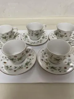 ロイヤルドルトン　ストロベリークリーム カップ＆ソーサー5客セット