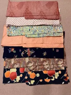 26106 小紋まとめ売り7枚　正絹　着用可能　華やか柄