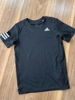 adidas ブラック 半袖 Tシャツ　150