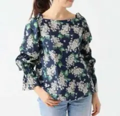 リバティ　LIBERTY　イエナ　IENA　花柄のサムネイル