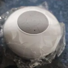 ホワイト ワイヤレススピーカー