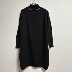 ✨良品✨ TRUBE ニットワンピース ハイネック パール装飾 黒 フリル