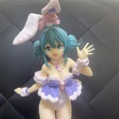初音ミク　ウサギ耳　フィギュア