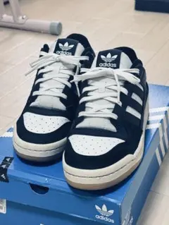 美品 27.5センチ アディダス FORUM LOW CLASSIC