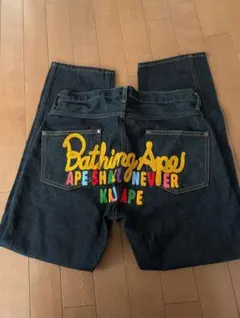 新品　未使用　Bape カラフル刺繍デニムパンツのサムネイル