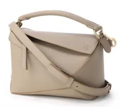 LOEWE ベージュ レザー ショルダーバッグ