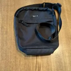 agnès b. ブラックショルダーバッグ