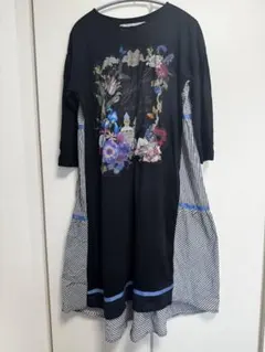 isScoLar 花柄ワッペンワンピースのサムネイル