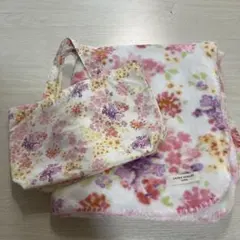 ローラアシュレイ☆トートバッグ付きブランケット　☆膝かけのサムネイル