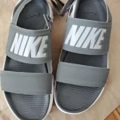 NIKE スポーツサンダル グレー
