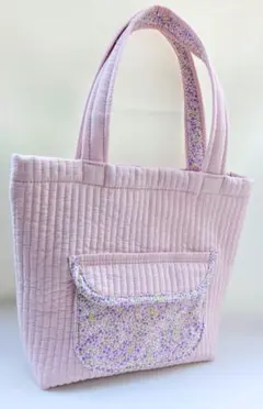 お値引き　トートバッグ 　ふわふわヌビ生地 　ポケットいっぱい　ハンドメイド