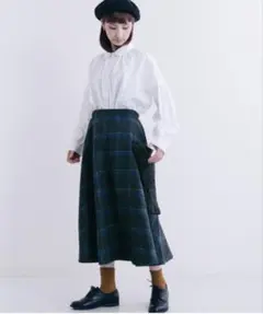 Merlot ウール混フリルビッグポケットチェック柄スカート