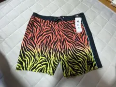 お値下げ不可　未使用Hurley ハーレー　水着タイガー柄32インチ