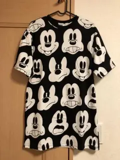 ミッキーマウス　H&M 総柄Tシャツ